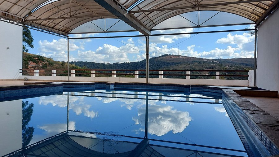 Piscina aquecida coberta